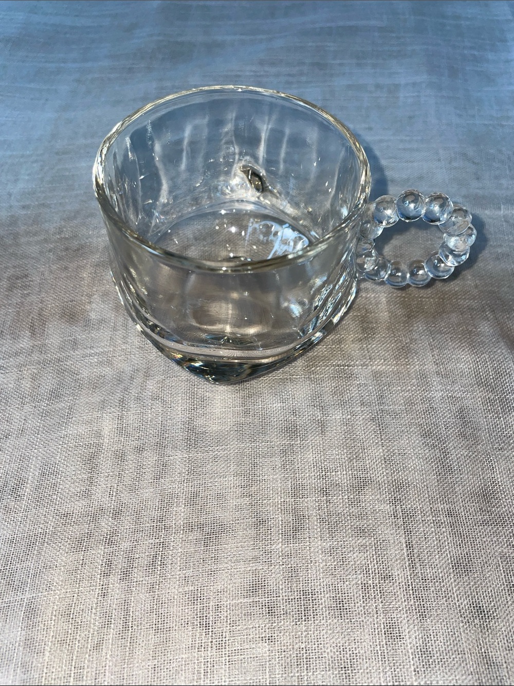 Vintage 1940’s Hazel Atlas Clear Glass Snack Tray with Handle & Cup. SET OF 4 - Picture 7 of 8